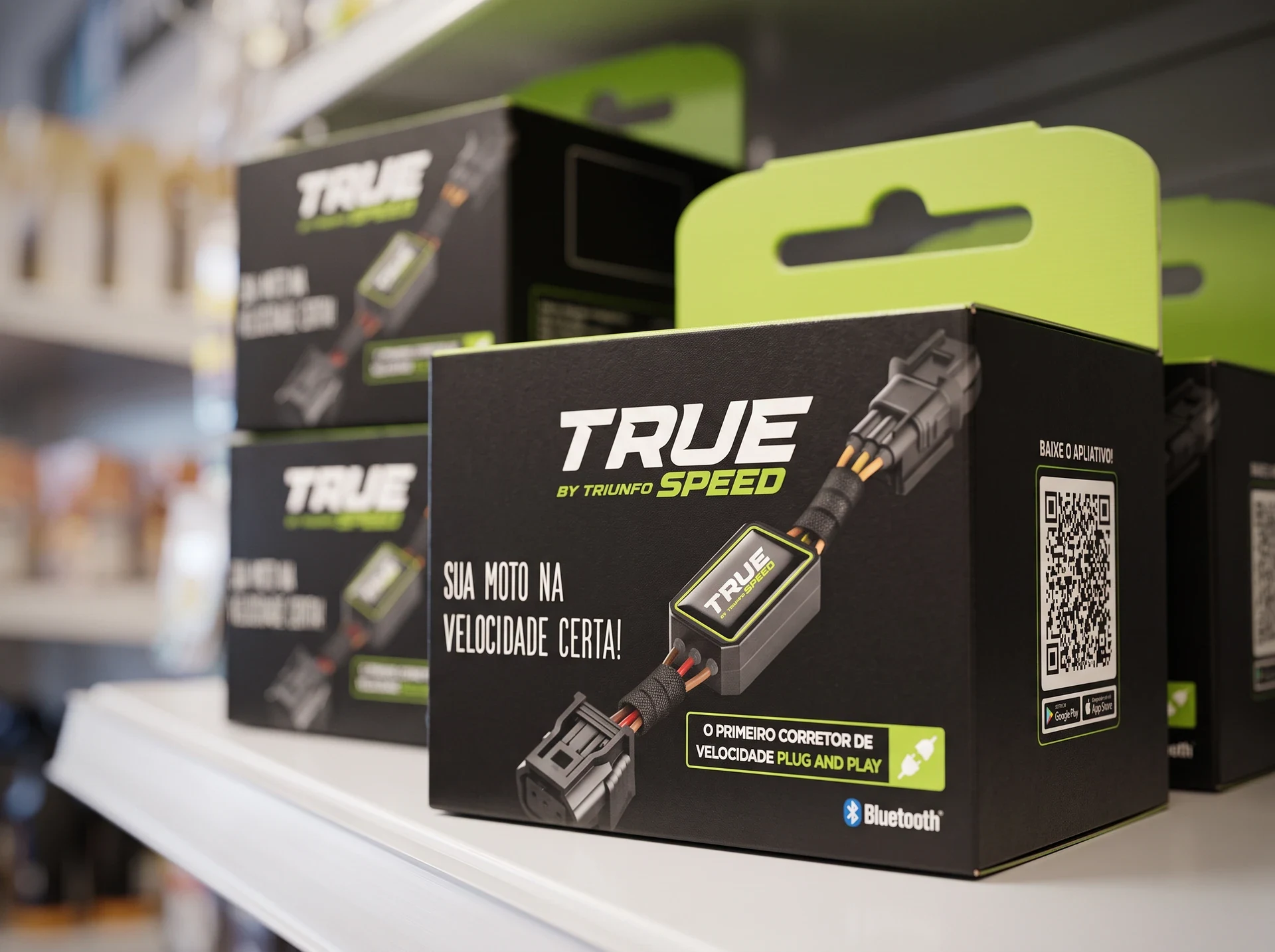 True Speed / Mockup da embalagem em contexto